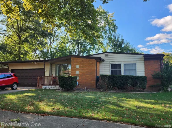 14510 Leslie St, Oak Park, MI 48237