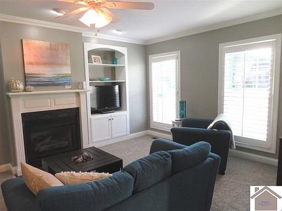 3rd image of 2110 Glenwood Dr