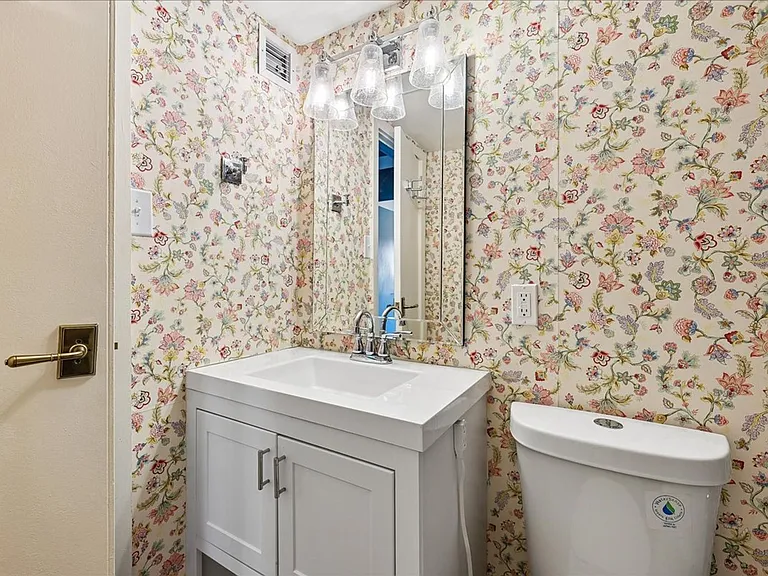 3315 Wisconsin Ave NW #407 — Photo 12