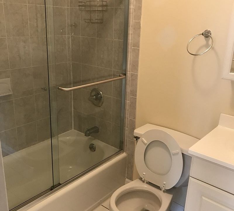 1st image of 227 W 131st St APT 1