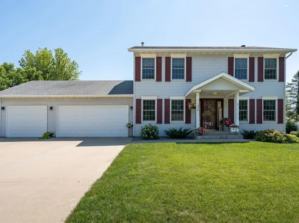 420 Pebble Beach Dr NE, Owatonna, MN 55060