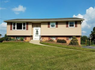 748 James Dr, Nazareth, PA 18064