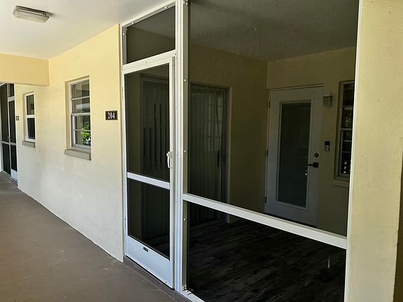 3rd image of 2800 NE 14th St #204