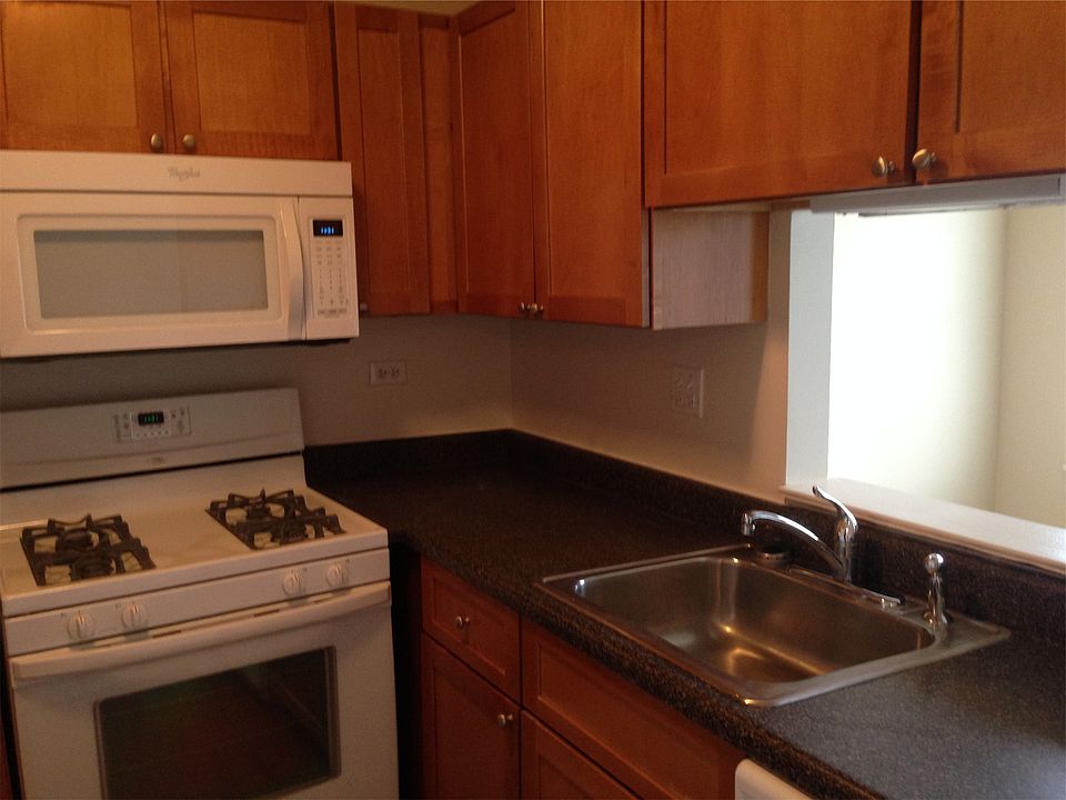 1st image of 7 Orrington Ct