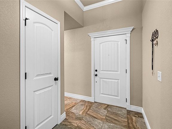 5th image of 2269 Kelly Lynn Pl
