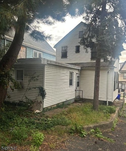 1st image of 35 Durand Pl