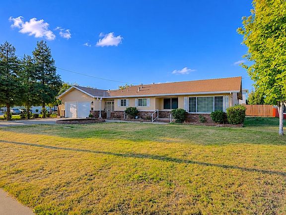 2nd image of 100 Pedras Rd