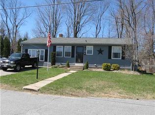 36 Highview Dr, West Warwick, RI 02893