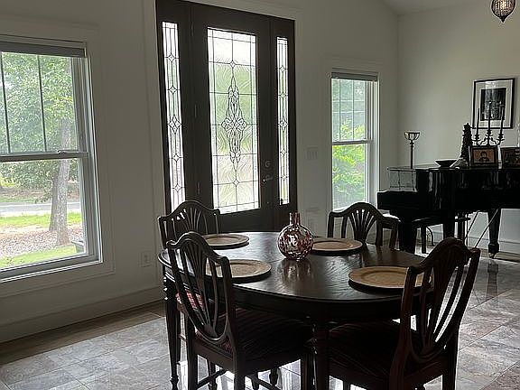 4th image of 1195 Harriett Cir