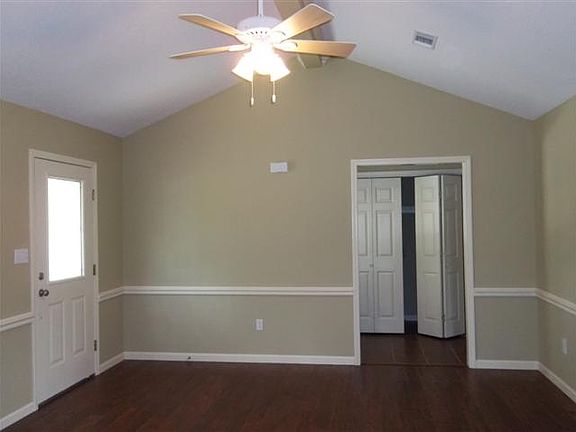 3rd image of 107 Karen Ln