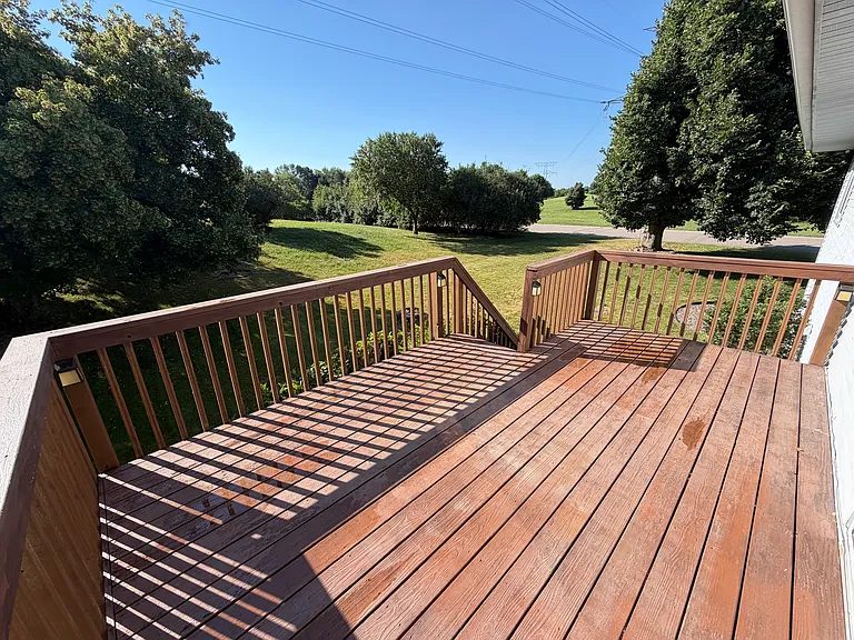 9502 Teakwood Ln N — Photo 28