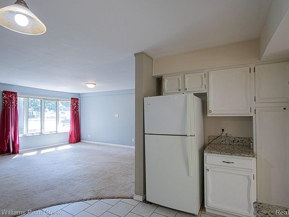 5th image of 21725 Ulrich St