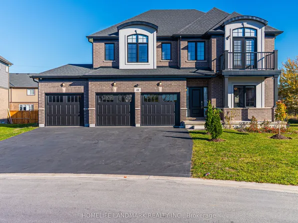 49 Monarch St, Welland, ON L3C 0E6