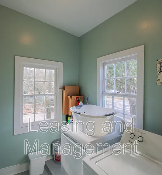 52 Chapel St #B — Photo 7