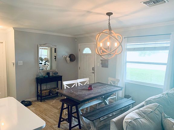 2nd image of 4115 W Bay Villa Ave