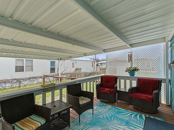 4th image of 1849 Coral Rd