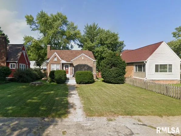 2004 37th St, Rock Island, IL 61201