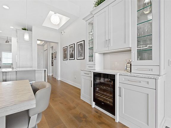 4th image of 5531 Cannes Cir APT 803