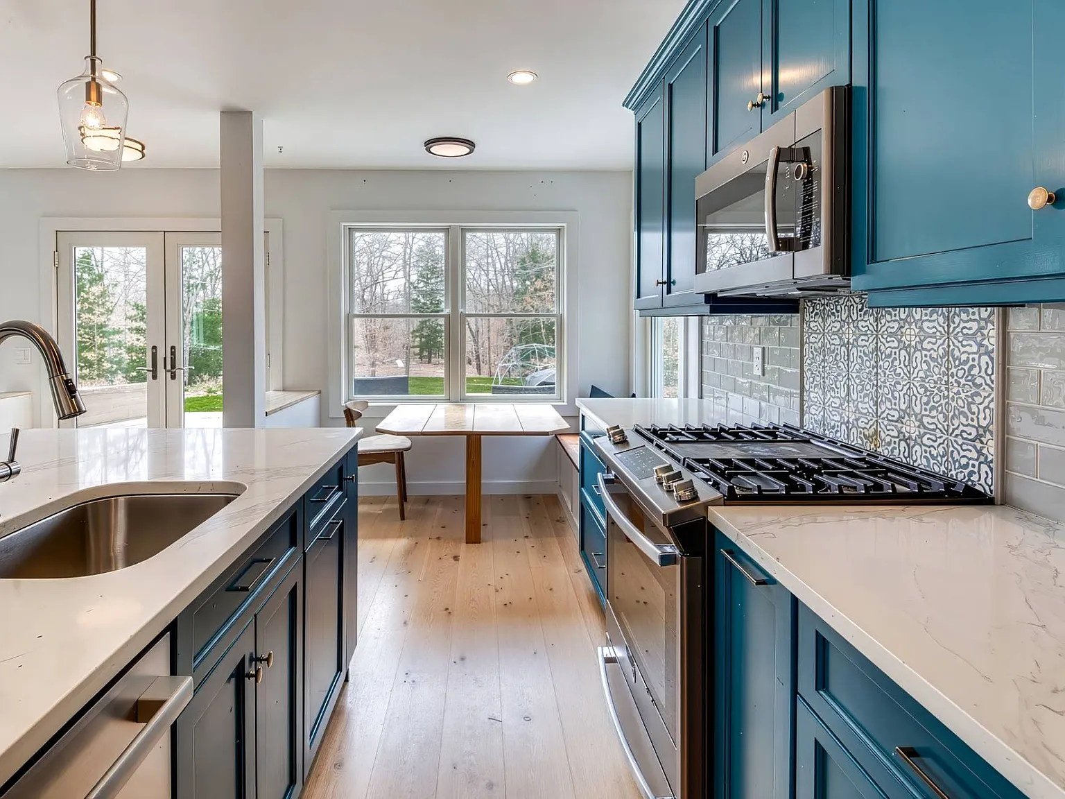 Your Hamptons Retreat Awaits — Photo 2