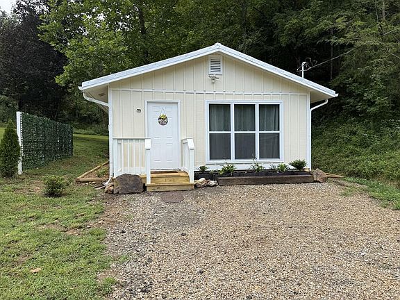 2nd image of 1748 Allison Watts Rd #C