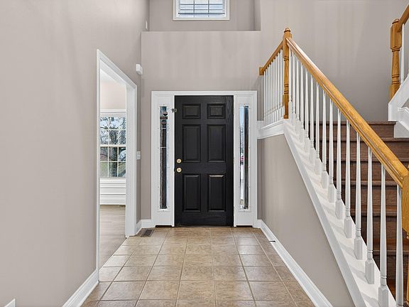 5th image of 4297 Saron Dr