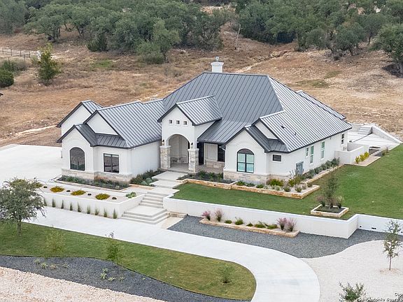 4th image of 5971 Colin Ridge