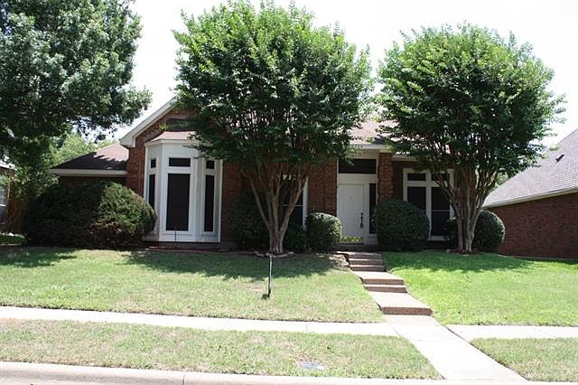 1st image of 8584 Creekview Dr