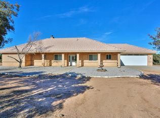 11070 Densmar Rd, Oak Hills, CA 92344