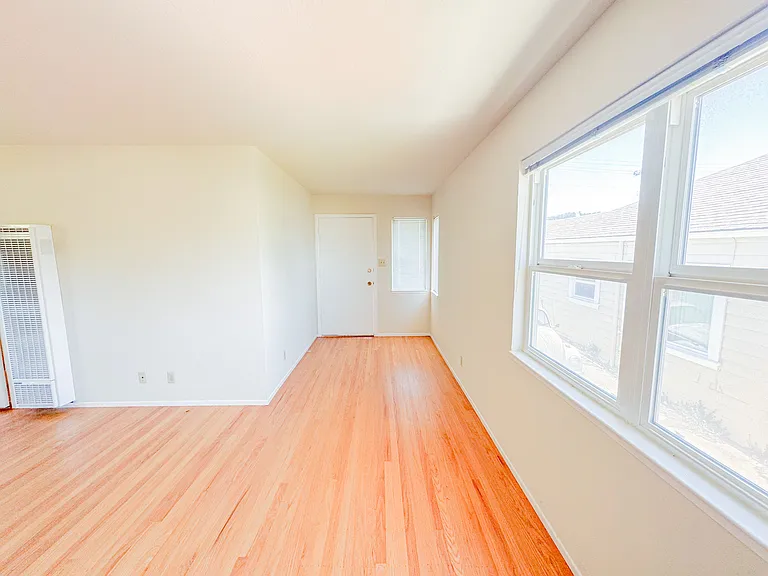 468 Acacia Ave — Photo 21