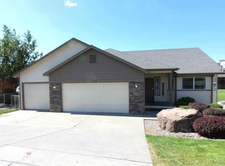 4108 S Waverly Pl, Kennewick, WA 99337