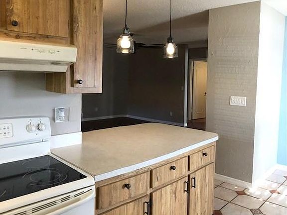 Kitchen-Living