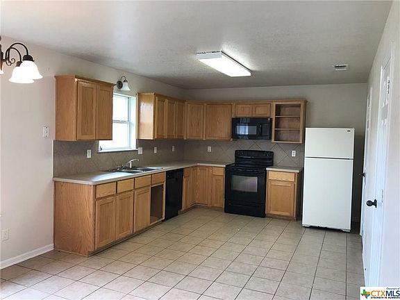 3rd image of 700 Aries Ave