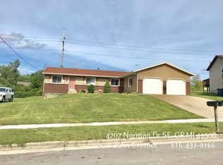 4202 Norman Dr SE, Grand Rapids, MI 49508