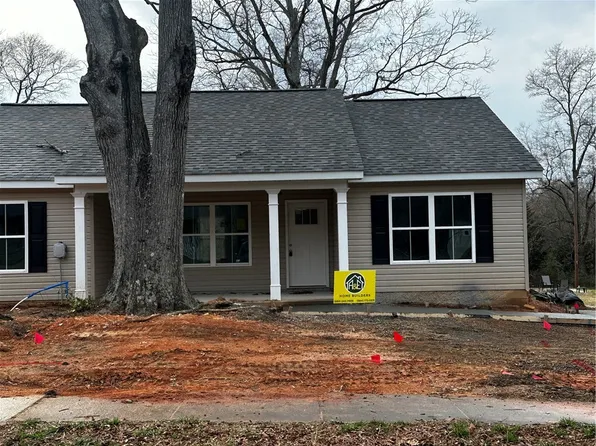 216 S Main St, Honea Path, SC 29654