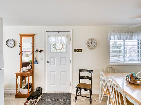2nd image of 204 Hillview Rd