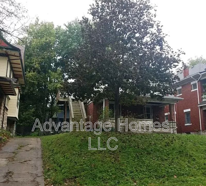 1st image of 3928 Clark Ave APT 2