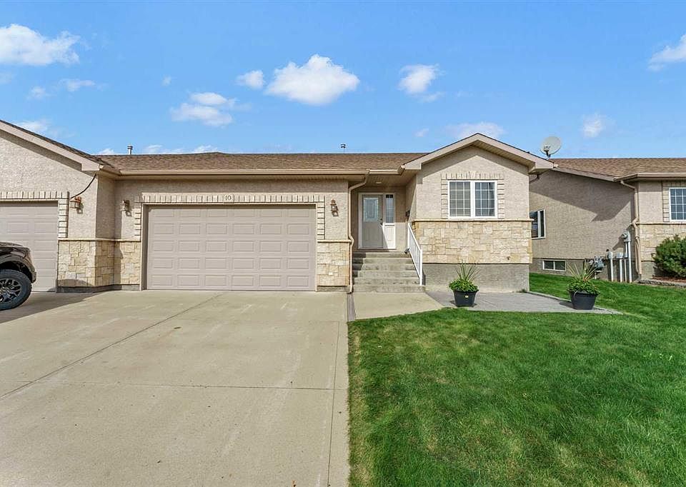 1st image of 10 Sandstone Pl SE