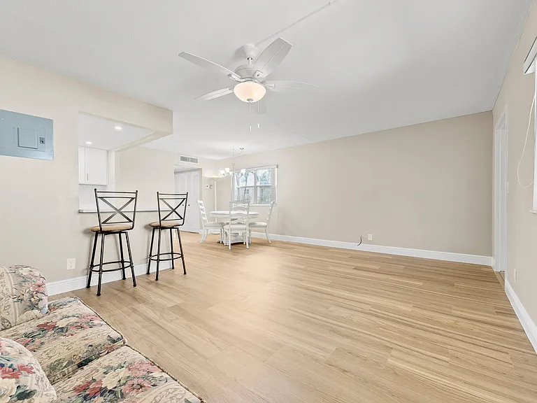 723 Flanders Dr #P — Photo 10