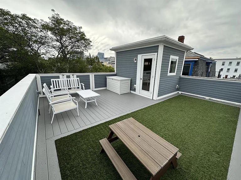 295 Windsor St #3 — Photo 16