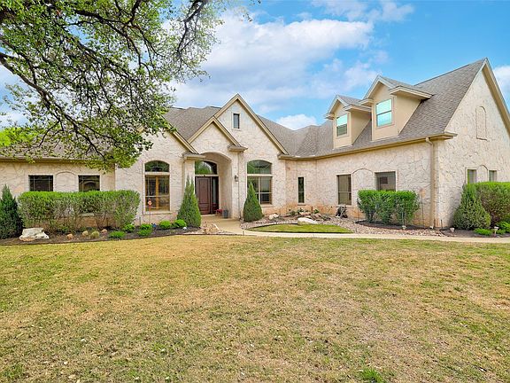 2nd image of 213 Jaydee Ter