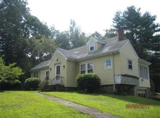 28 Hill St, Millville, MA 01529