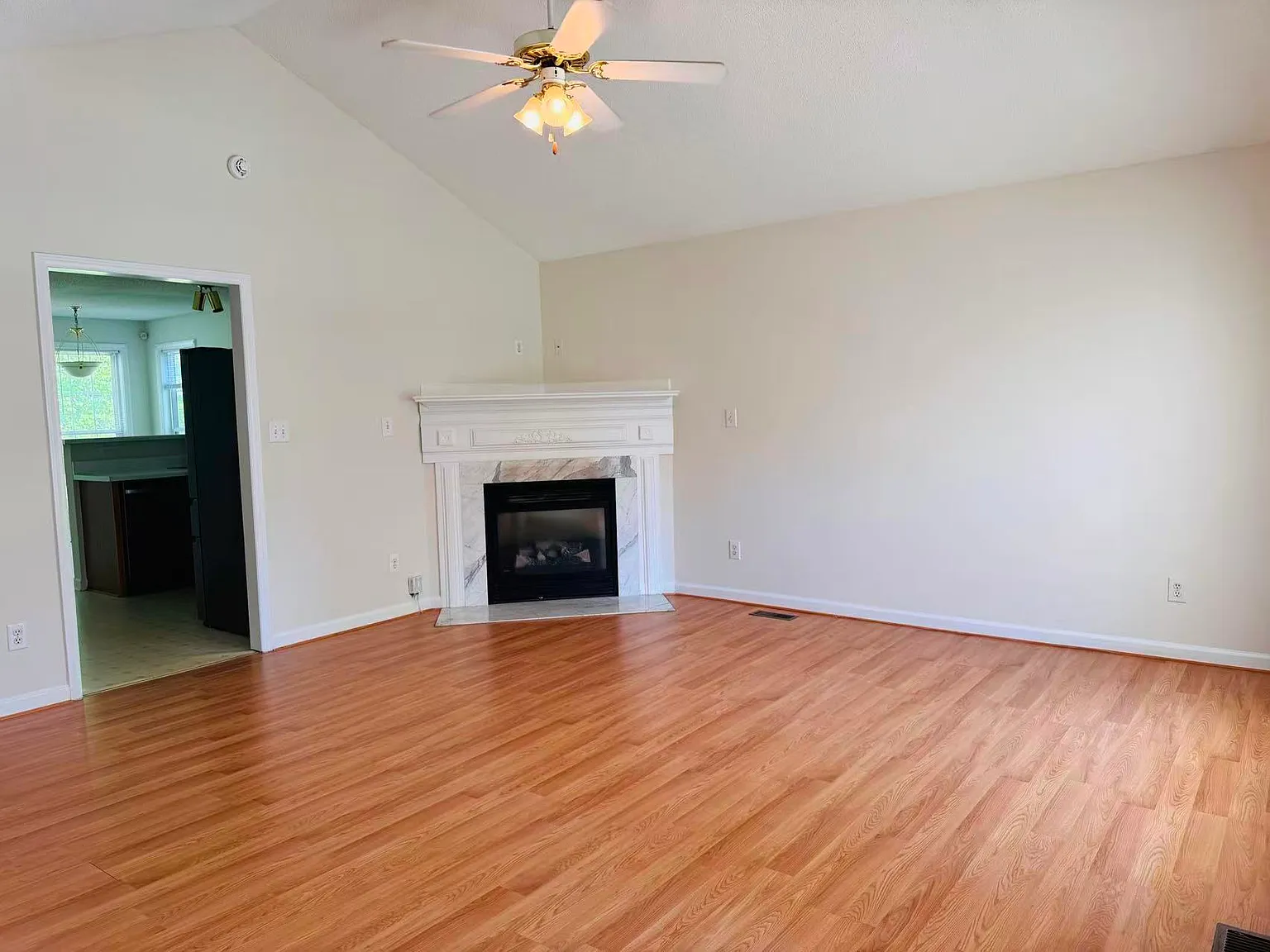 3 bed, 1282 sqft, $1,700 — Photo 3