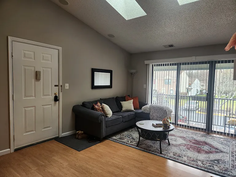 330 Penns Way — Photo 3