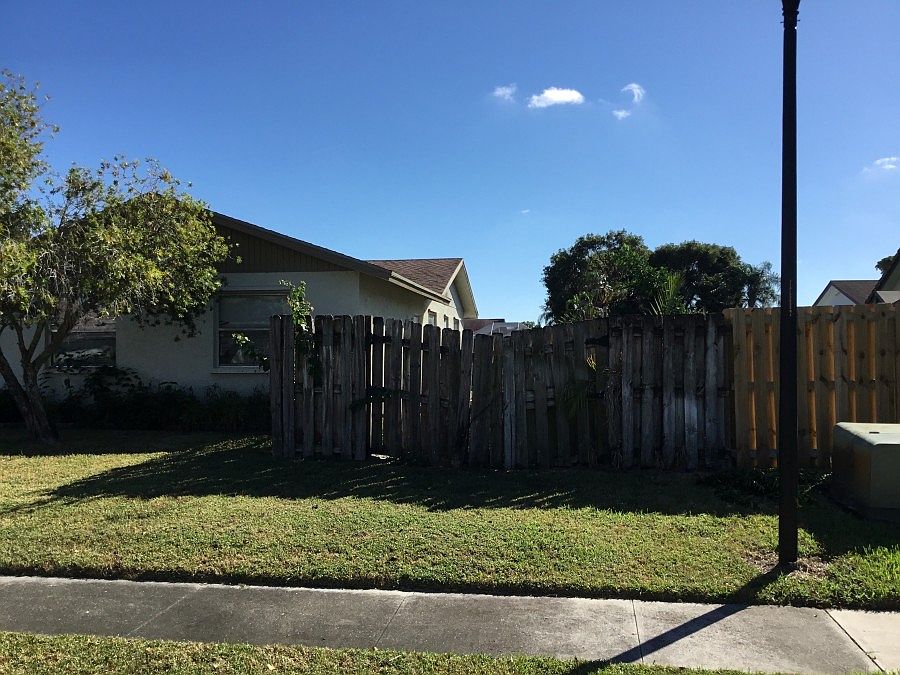 1st image of 5286 Woodstone Cir S