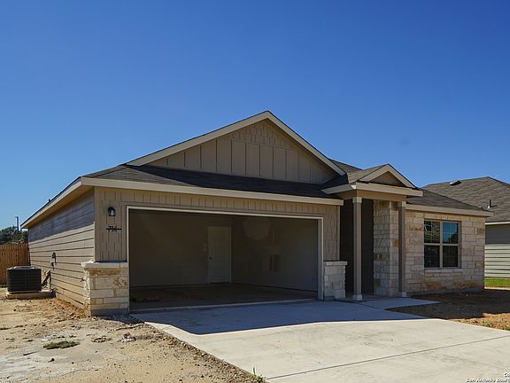 2nd image of 716 Stonemanor Bay