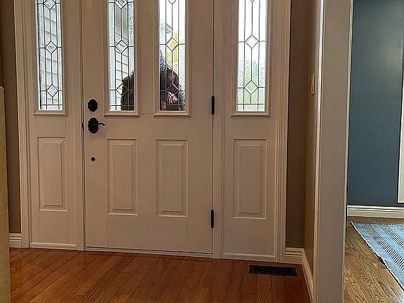 4th image of 9401 Rainbow Ln