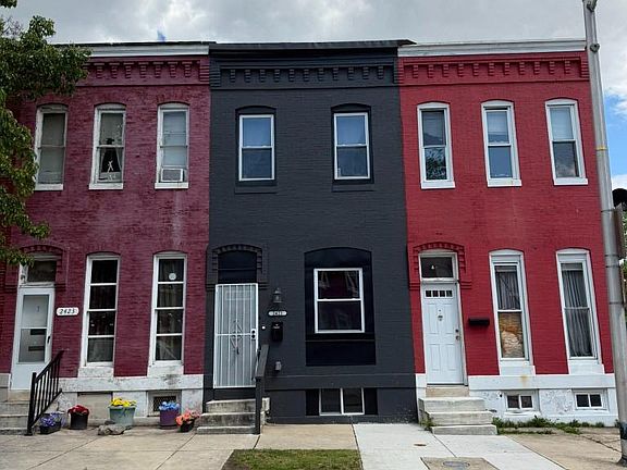 2nd image of 2421 Brentwood Ave