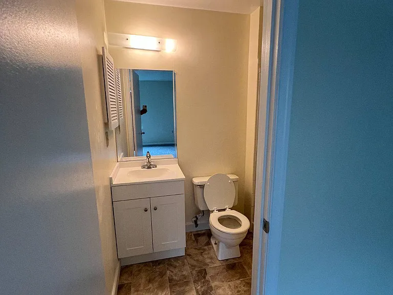 1113 Castle Harbour Way #2B — Photo 23