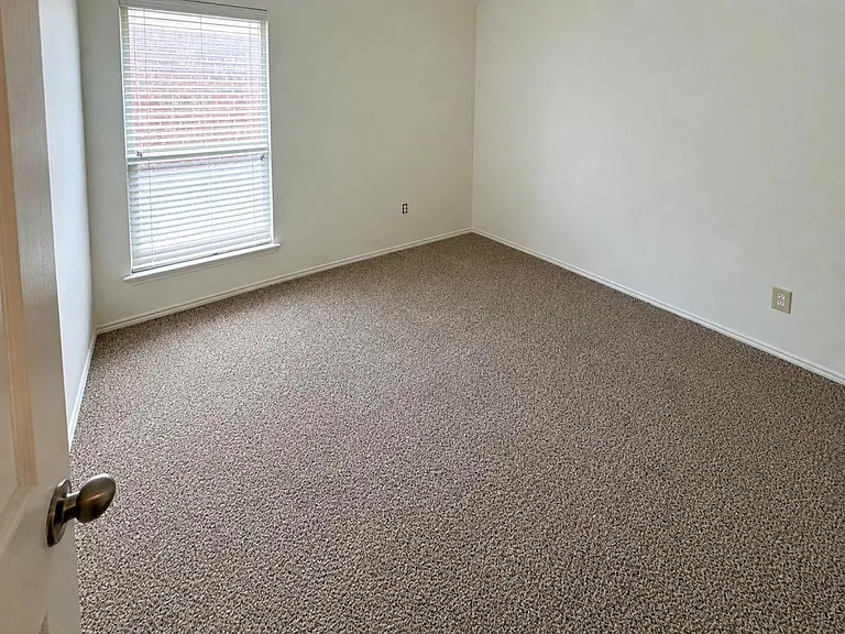 6416 Meadowcrest Ln — Photo 25