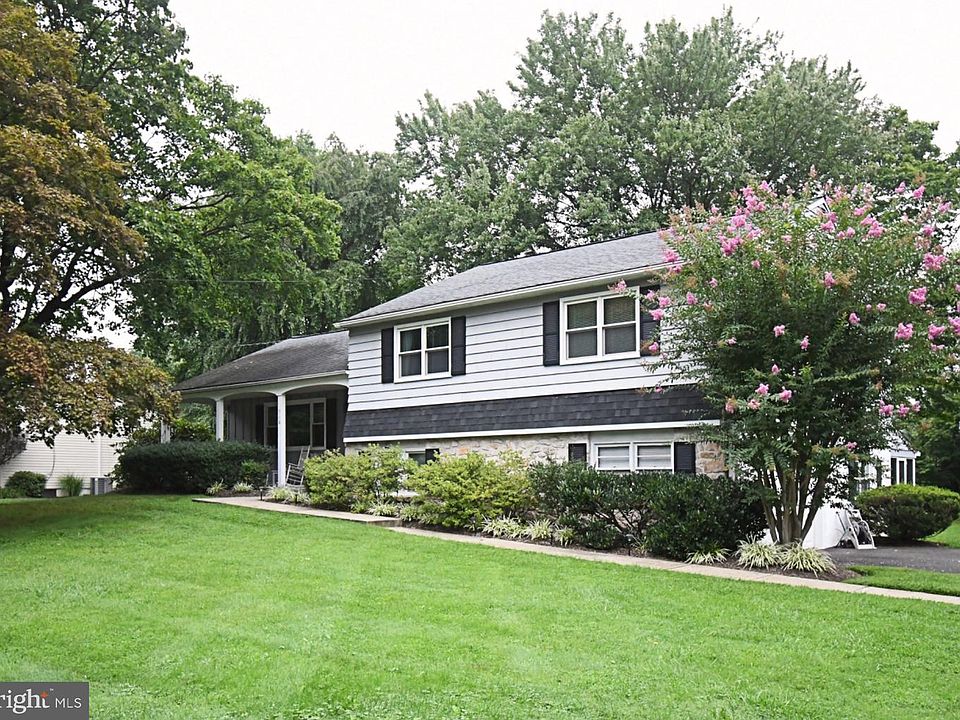 1st image of 310 Tally Ho Dr